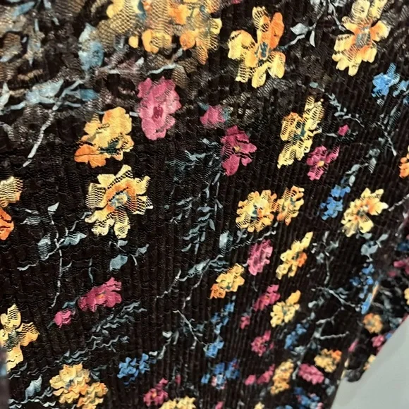 AQUA Puckered Lace Dress Floral/Mulit - Picture 7 of 14